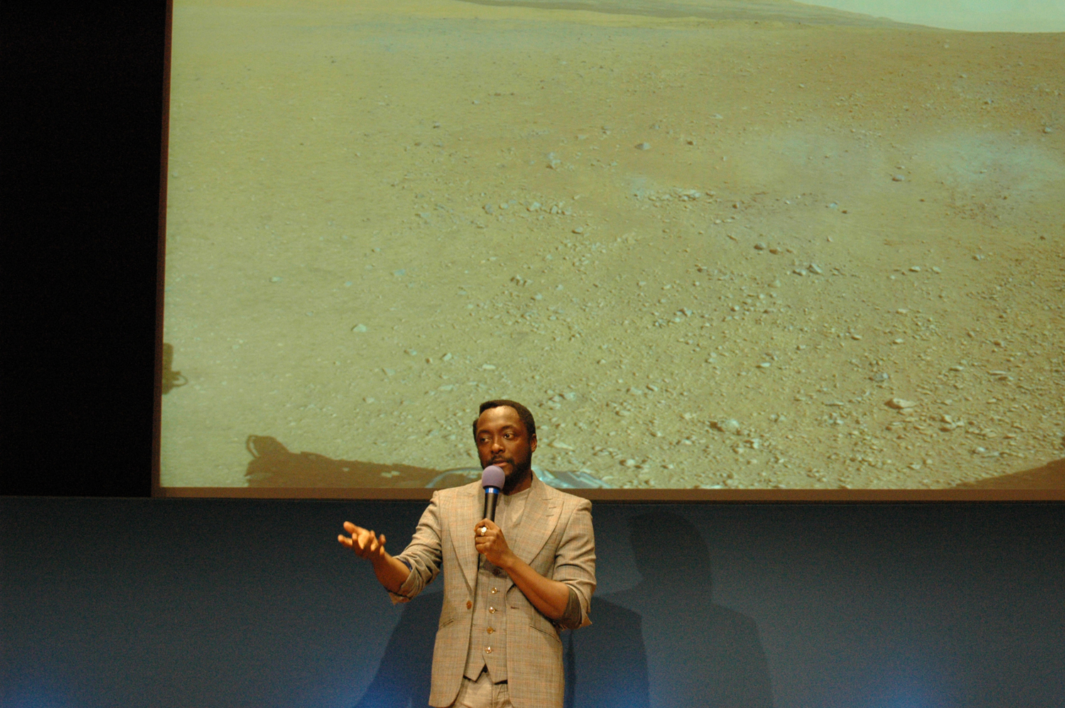 Mars Rover Belts Out Will.i.am Song From Red Planet in Cosmic First